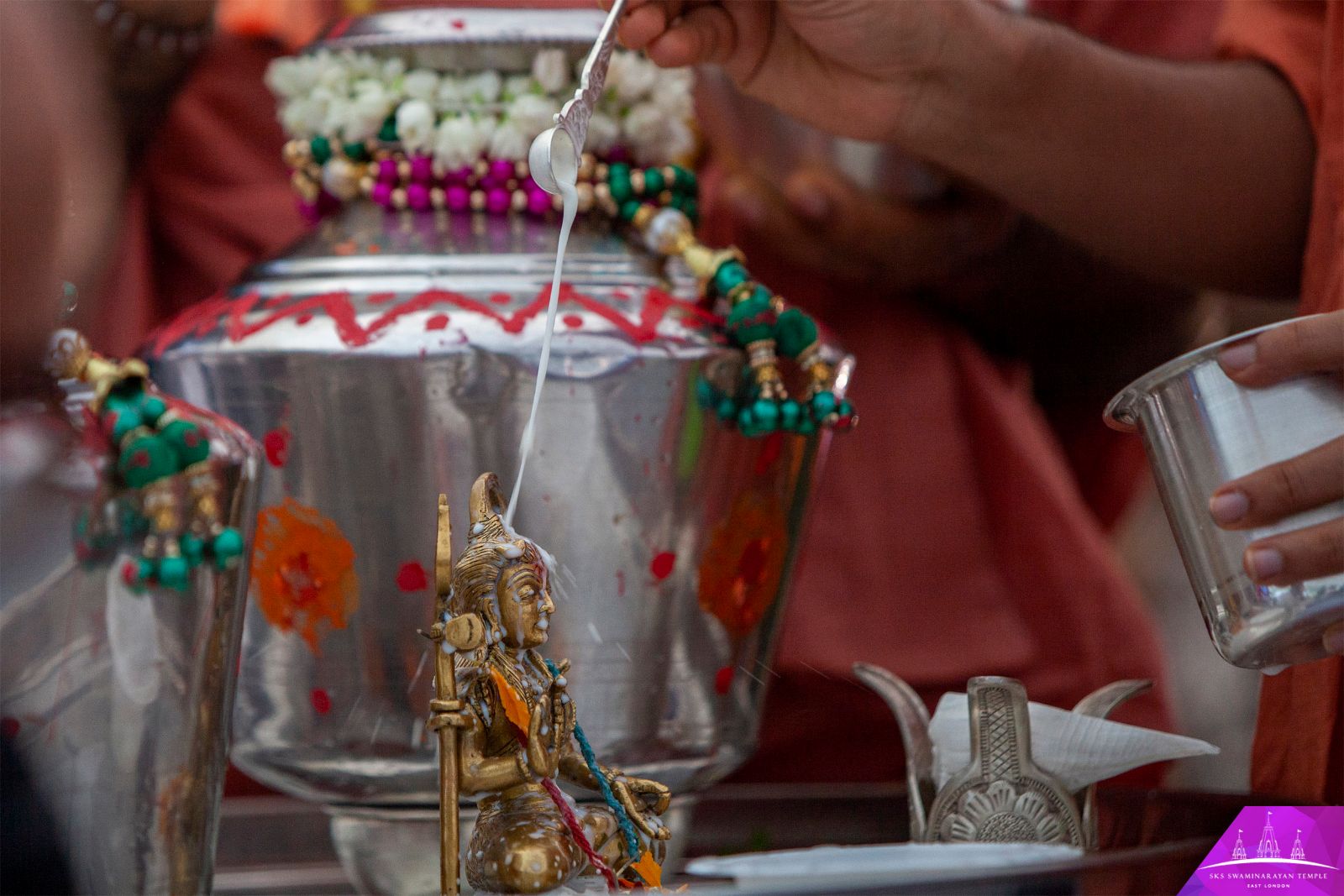 ©1987-2017 SKS Swaminarayan Temple East London